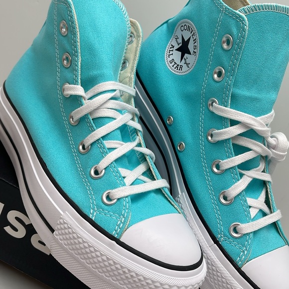 Converse WMNS A07570F CTAS LIFT HI
TRIPLE CYAN/WHITE/BLACK A07570F Platforms - Picture 8 of 16